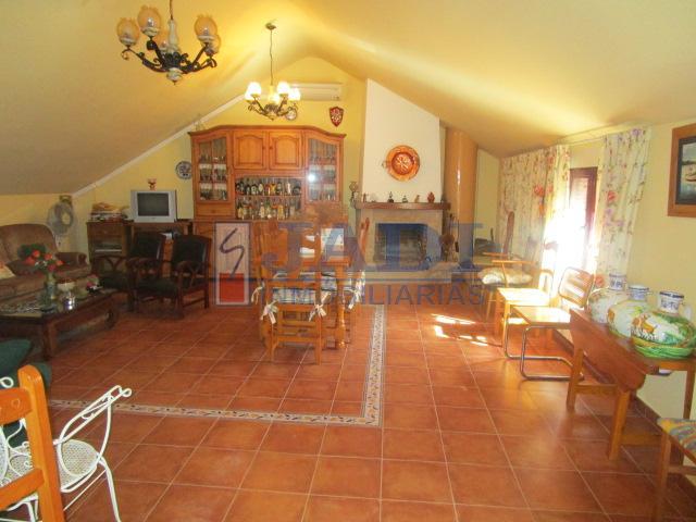 For sale of house in Valdepeñas