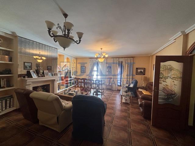 Venta de casa en Valdepeñas