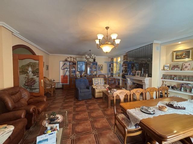 Venta de casa en Valdepeñas