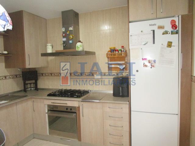 For sale of house in Valdepeñas