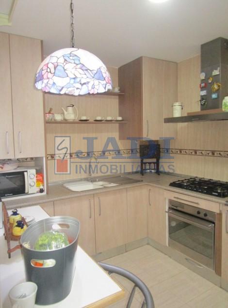 For sale of house in Valdepeñas