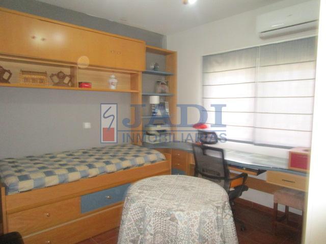 For sale of house in Valdepeñas