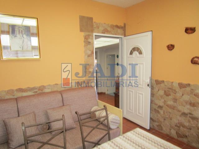 For sale of house in Valdepeñas