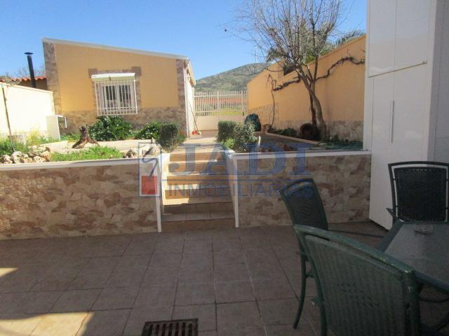 For sale of house in Valdepeñas