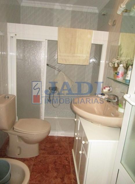 Venta de casa en Valdepeñas