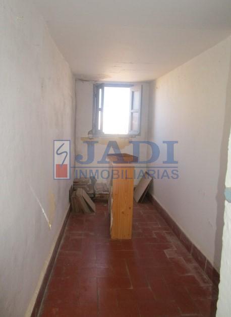 Venta de casa en Valdepeñas