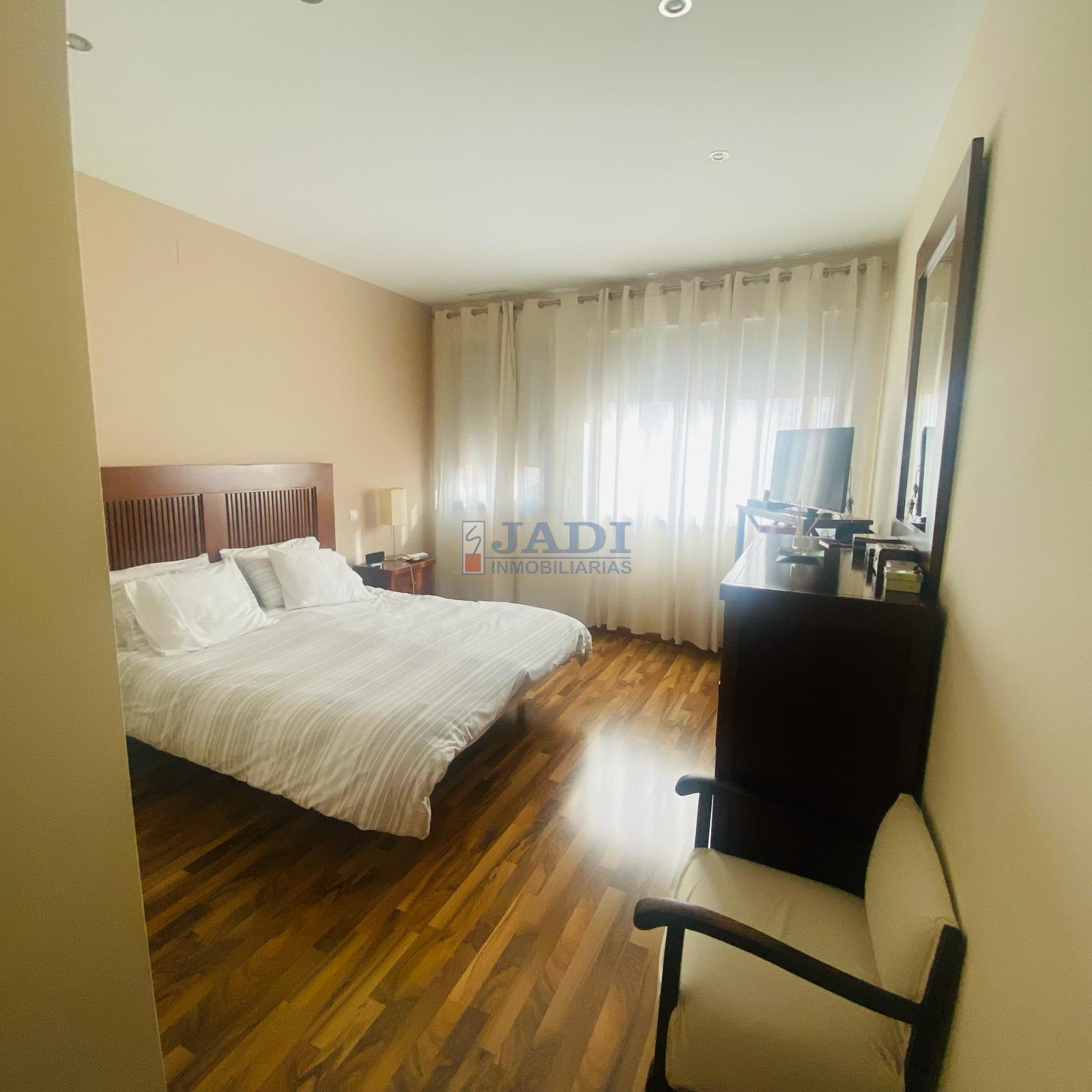 For sale of house in Valdepeñas