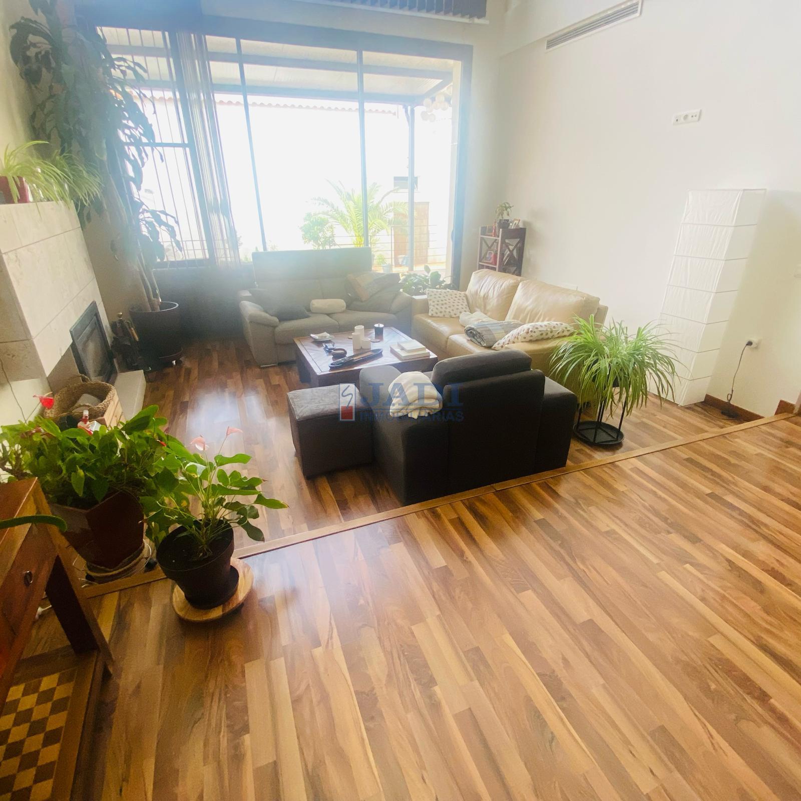 For sale of house in Valdepeñas