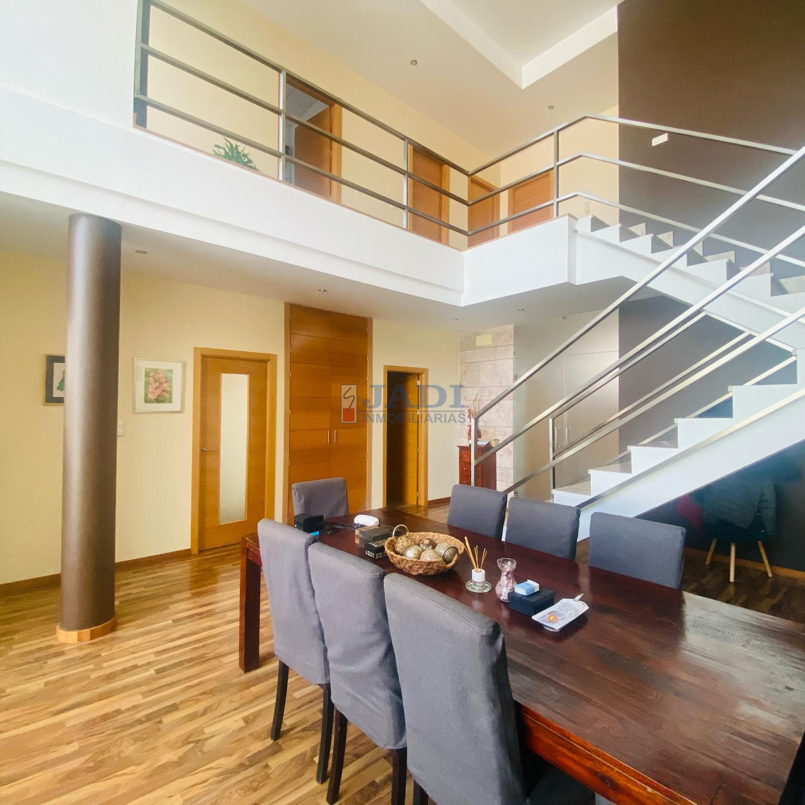 For sale of house in Valdepeñas