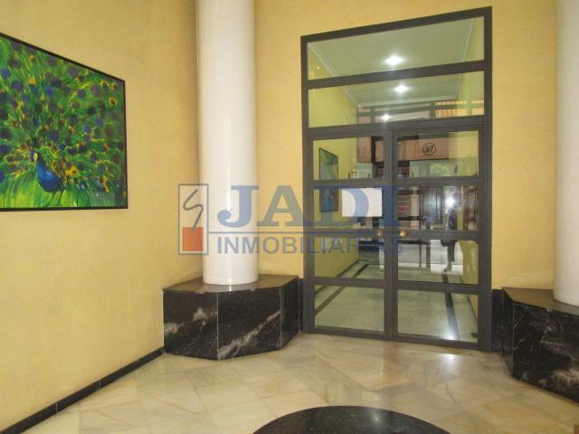 For sale of office in Valdepeñas
