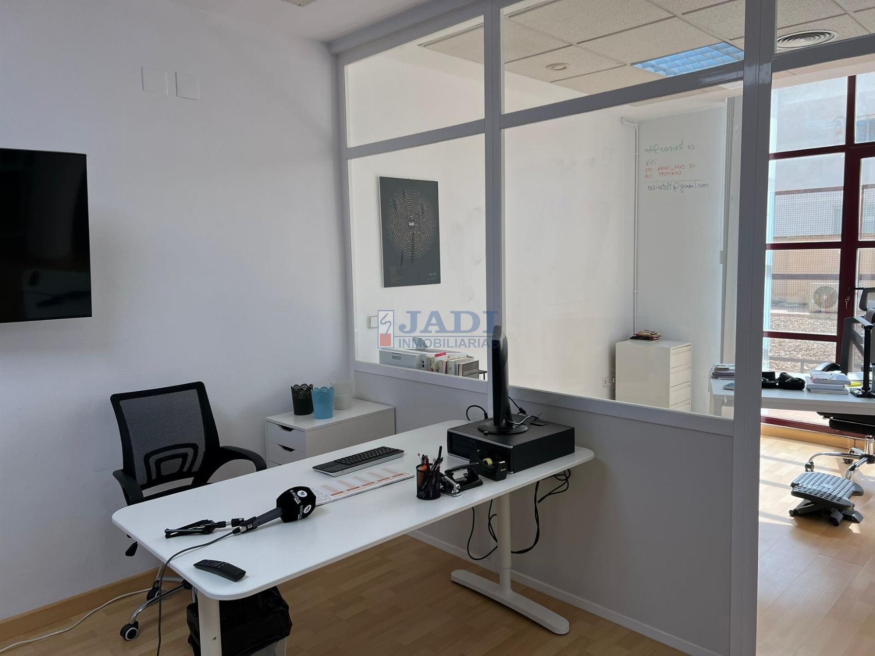For sale of office in Valdepeñas