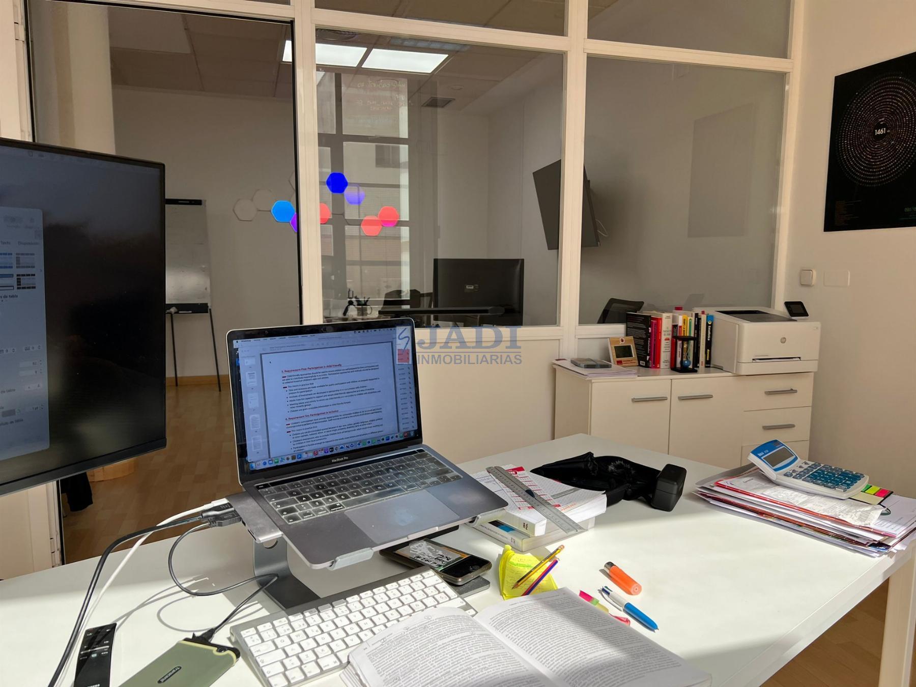 For sale of office in Valdepeñas