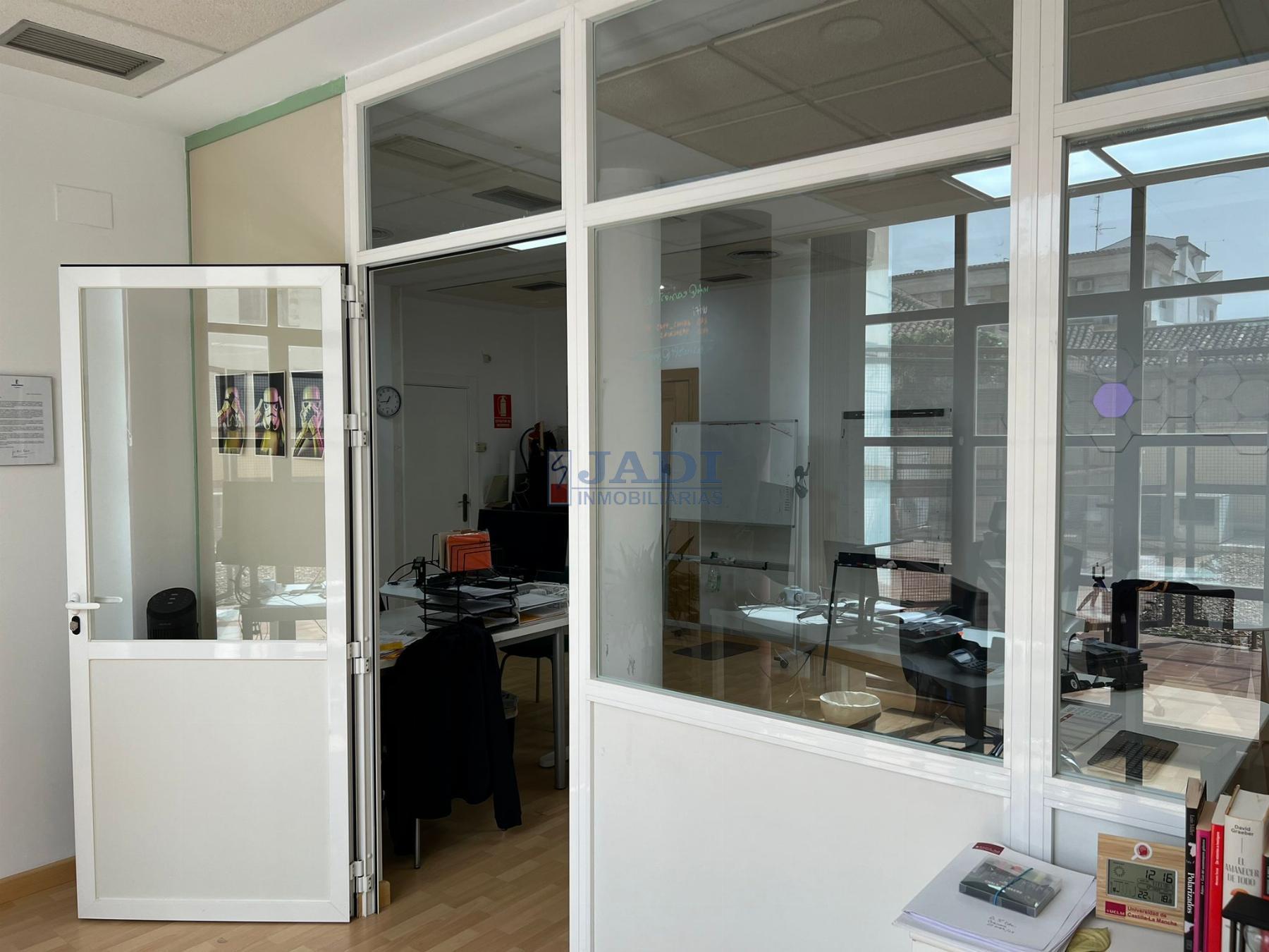 For sale of office in Valdepeñas