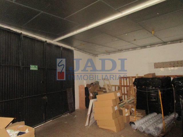 Venta de local en Valdepeñas
