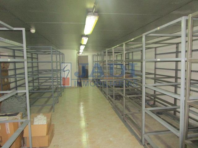 Venta de local en Valdepeñas