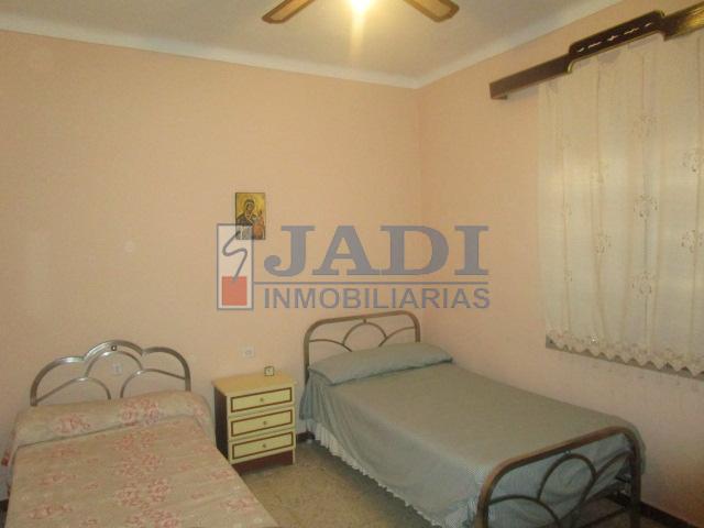 Venta de casa en Valdepeñas