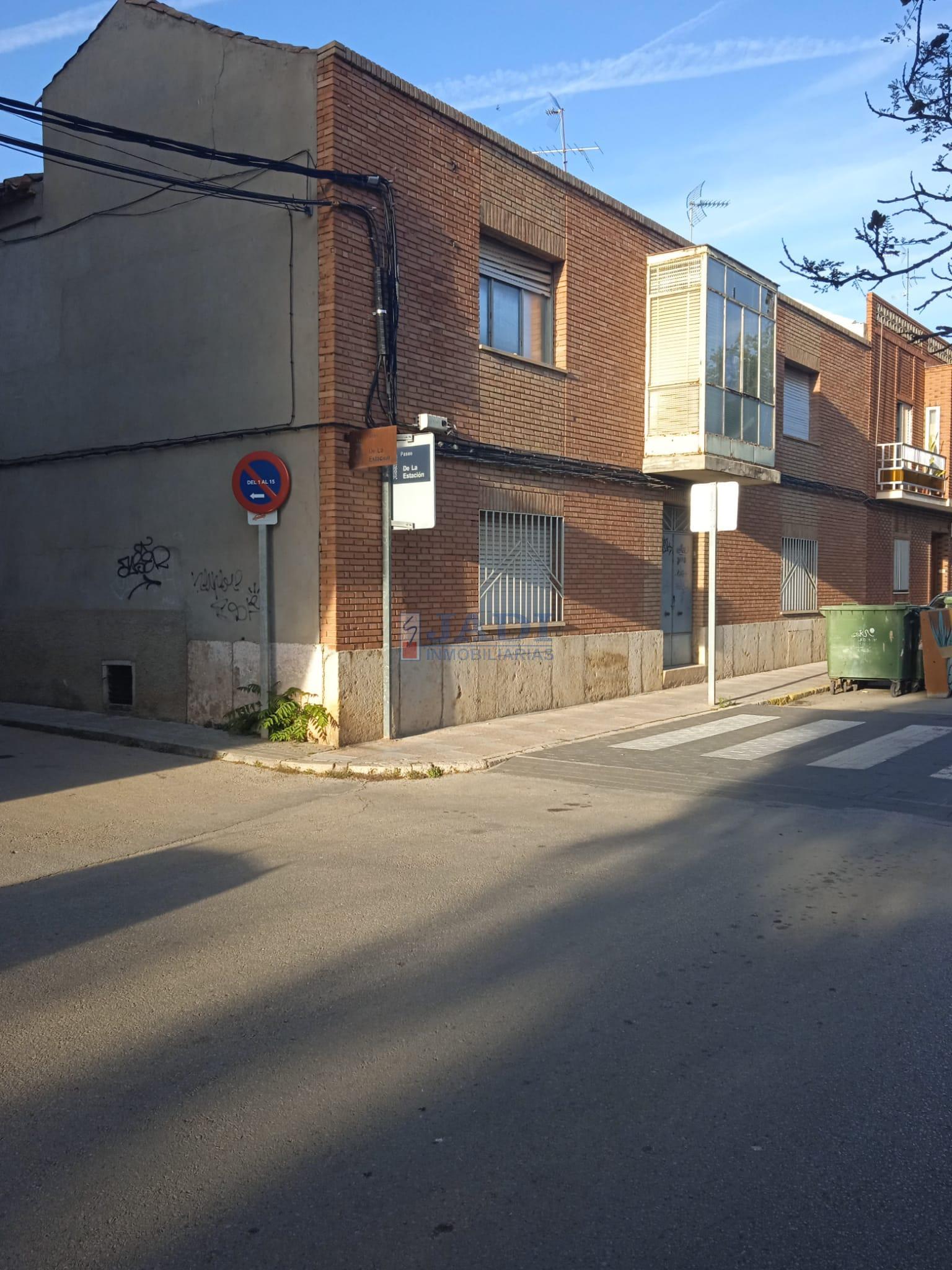 For sale of house in Valdepeñas