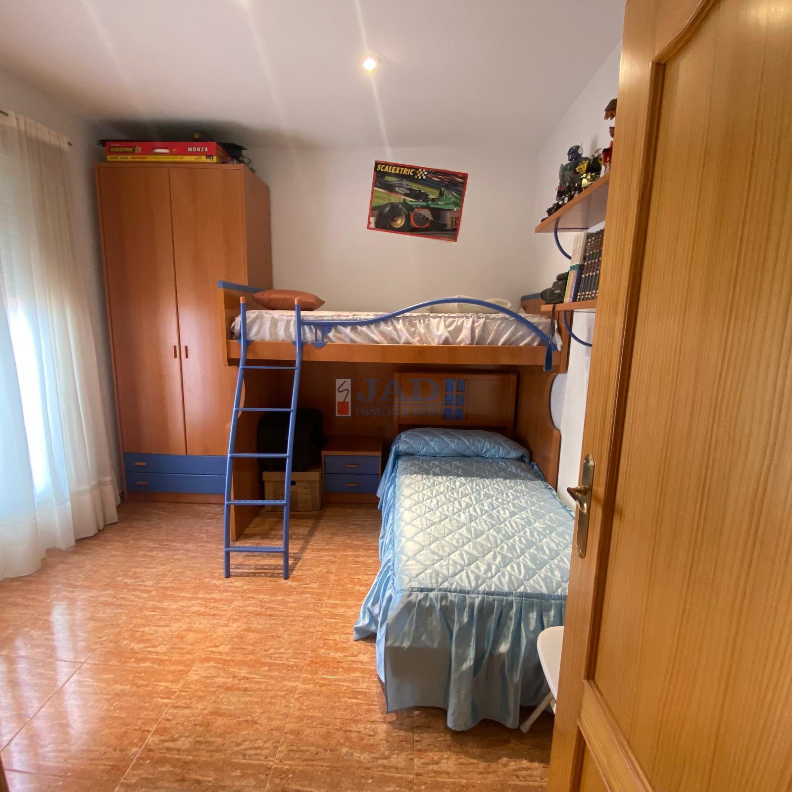 For sale of house in Valdepeñas
