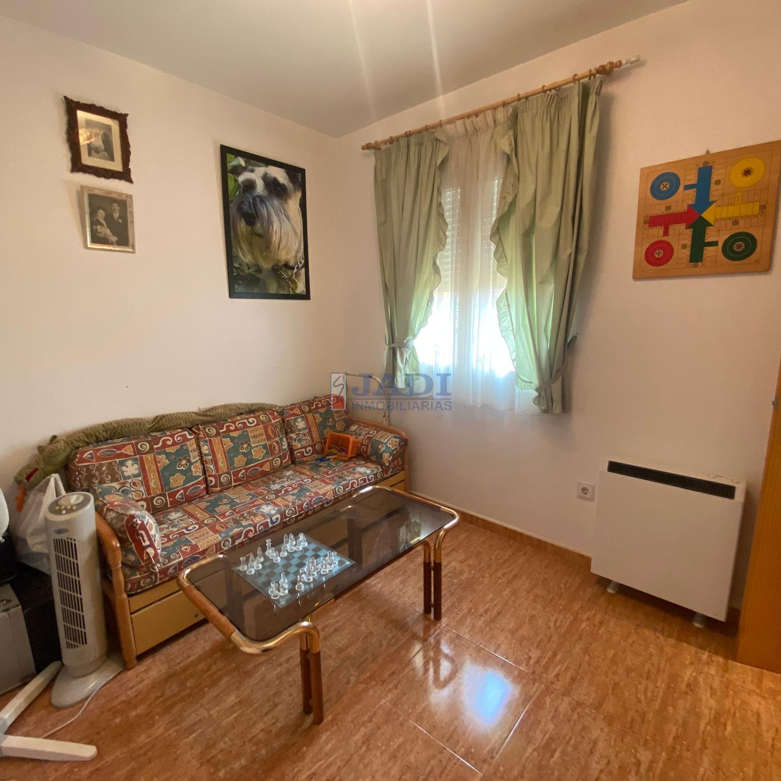 For sale of house in Valdepeñas