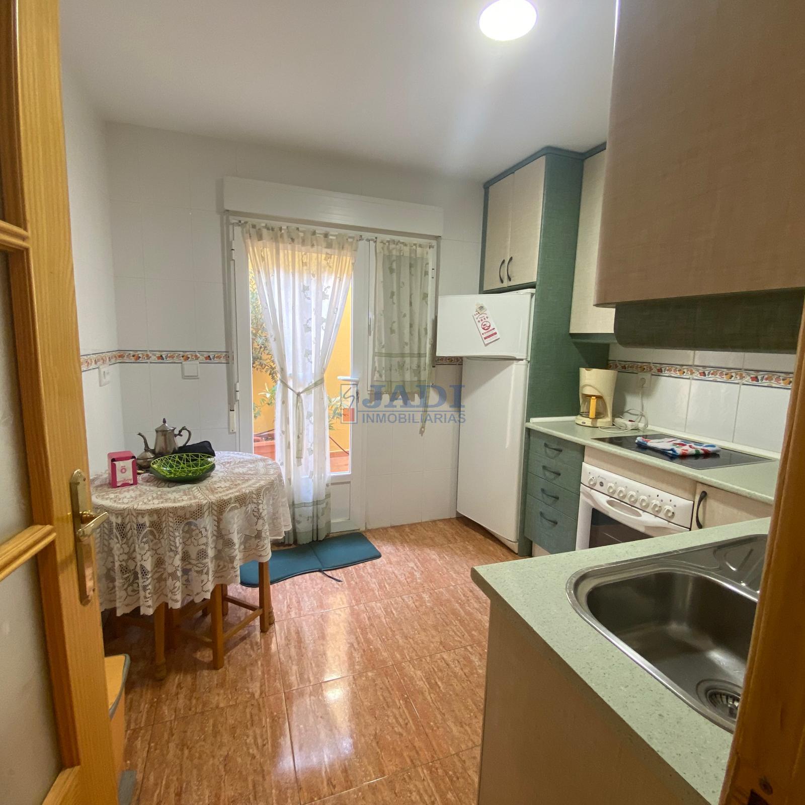 For sale of house in Valdepeñas