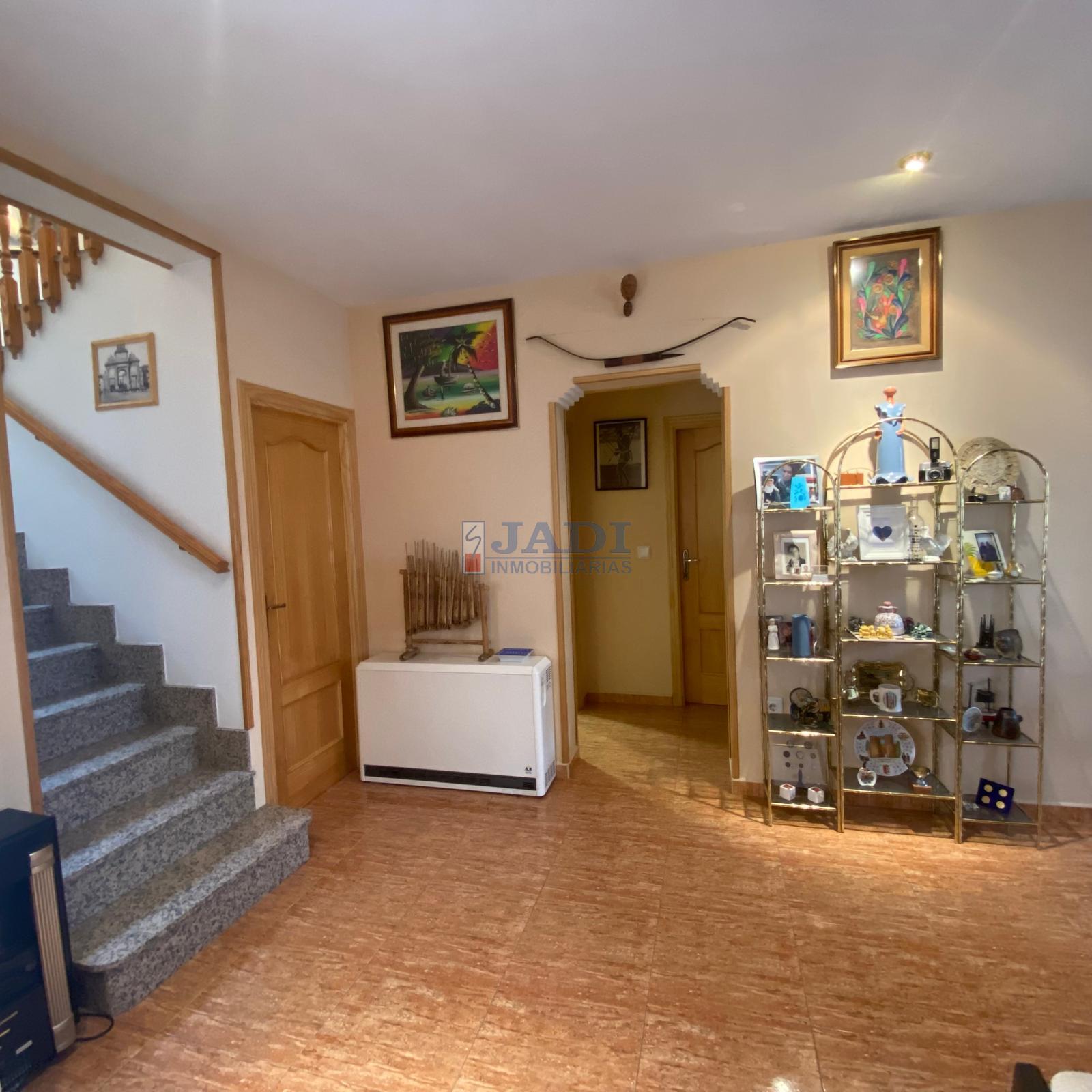 For sale of house in Valdepeñas