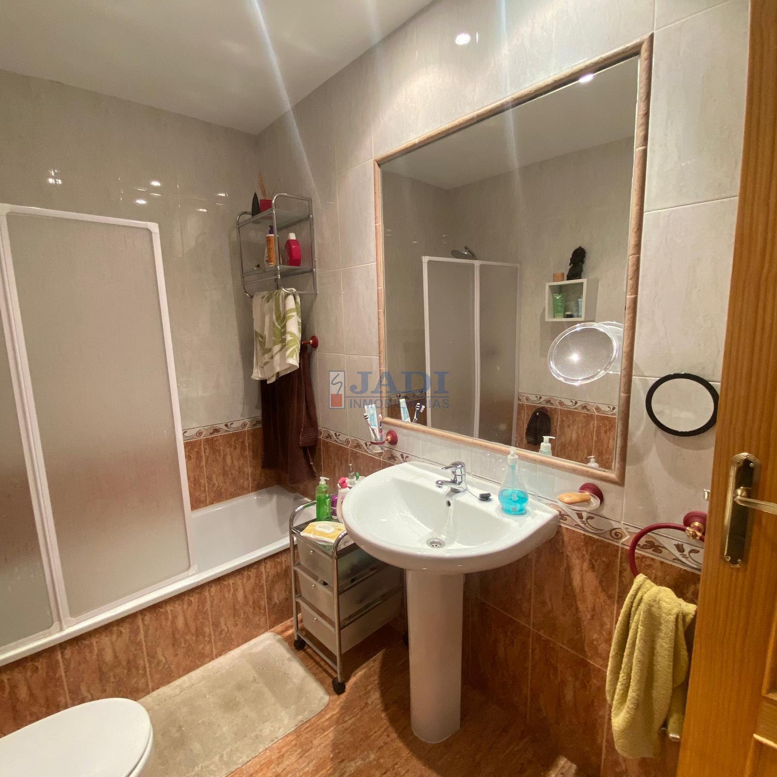 For sale of house in Valdepeñas