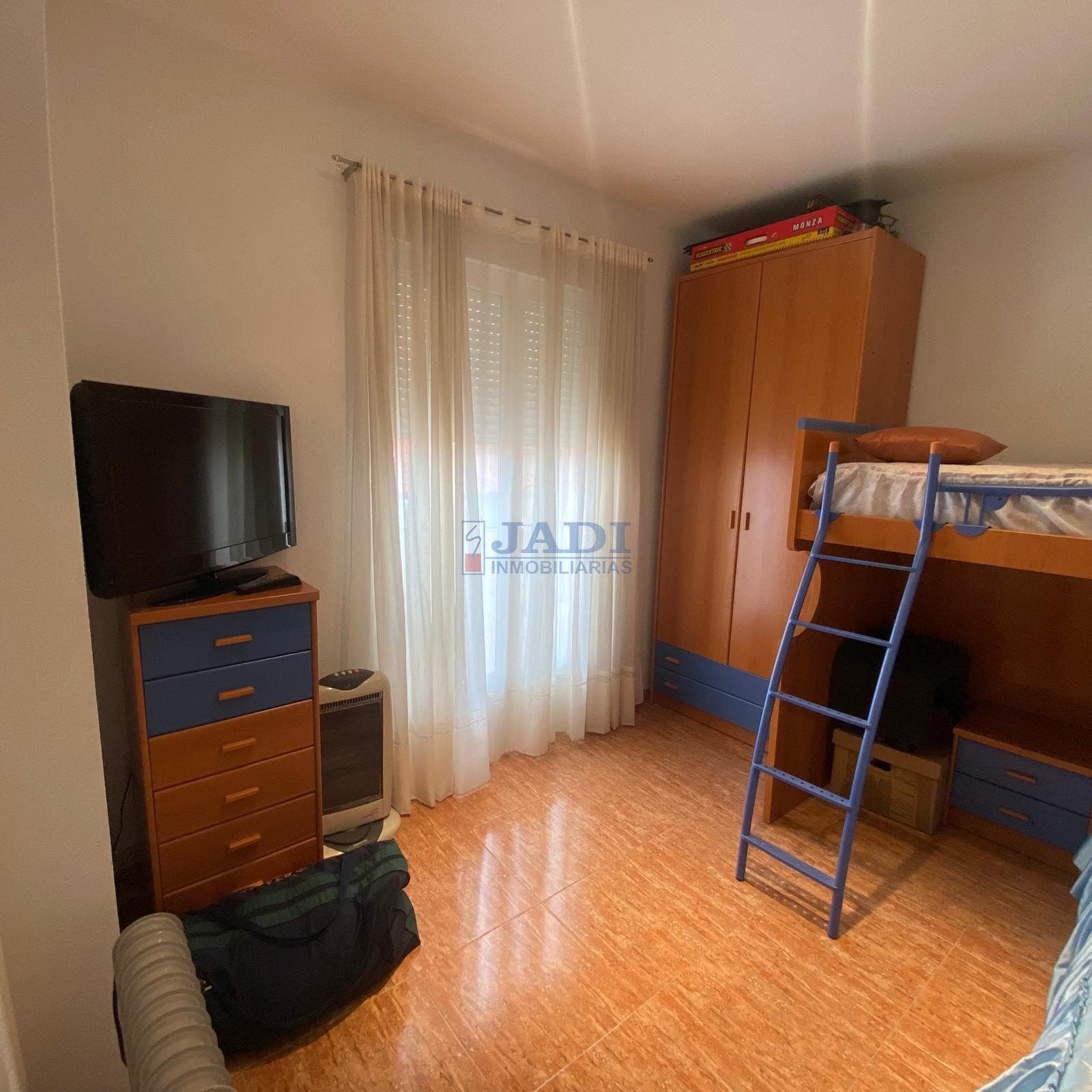 For sale of house in Valdepeñas