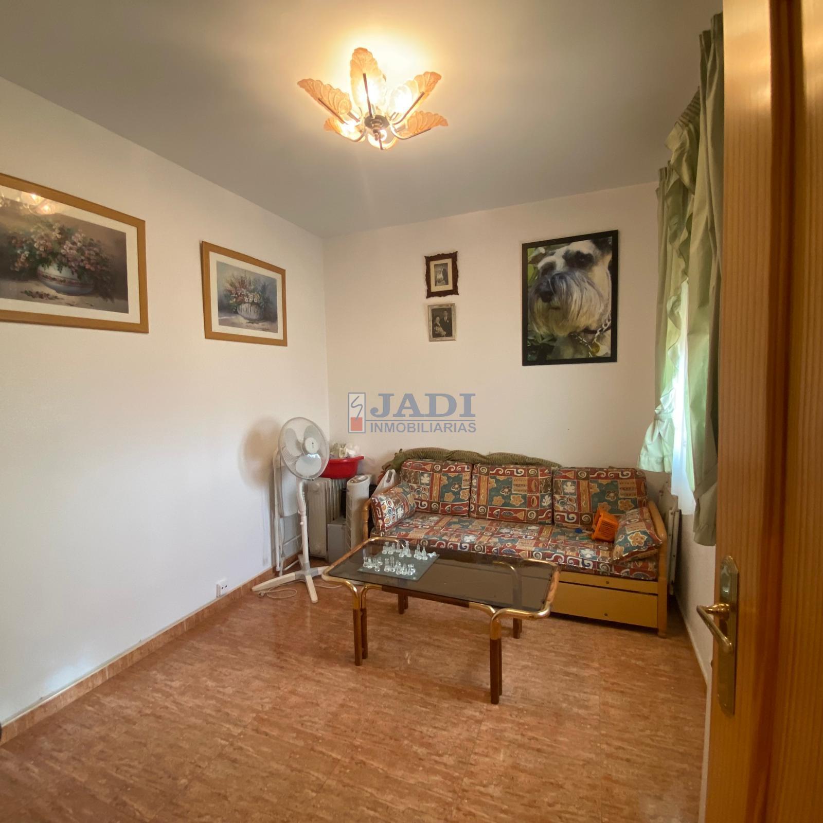 For sale of house in Valdepeñas