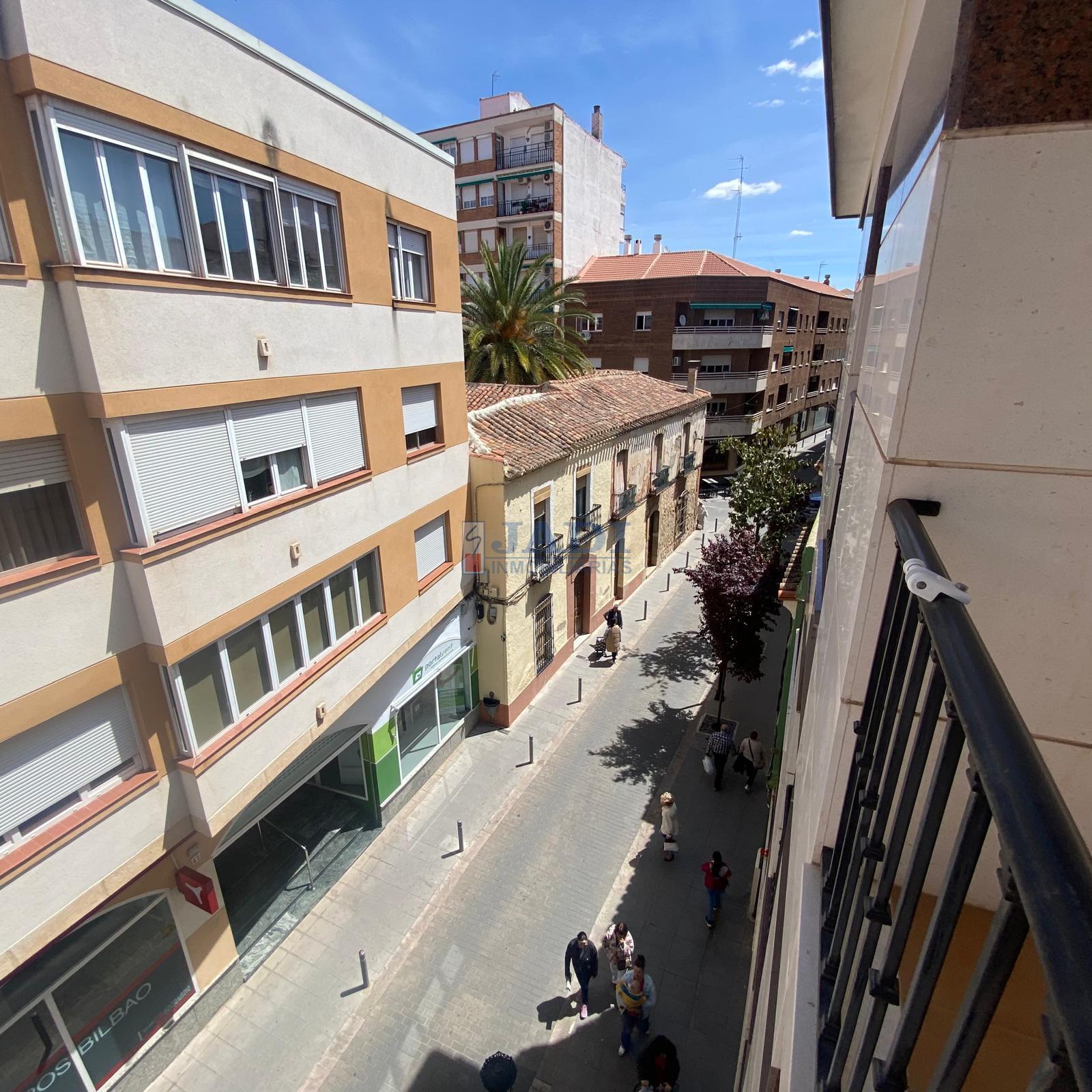 Venta de piso en Valdepeñas