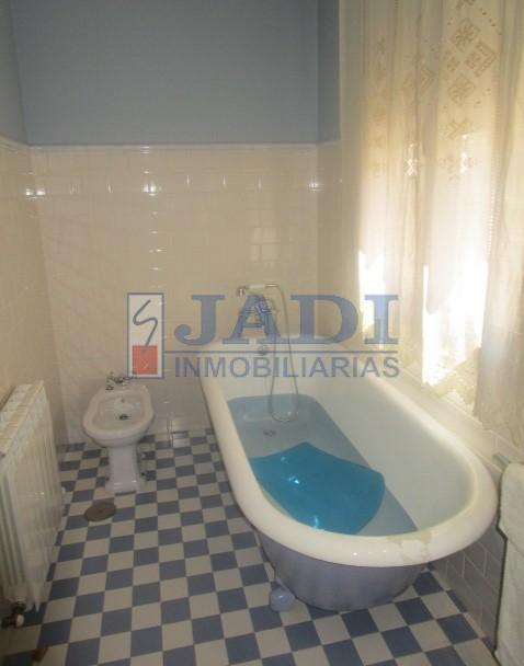 Venta de casa en Valdepeñas