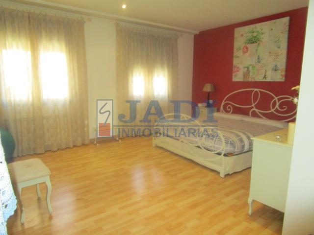 Venta de casa en Valdepeñas