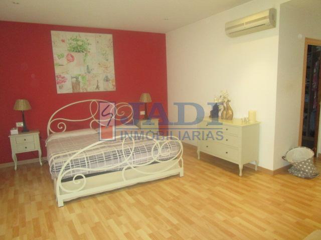 Venta de casa en Valdepeñas
