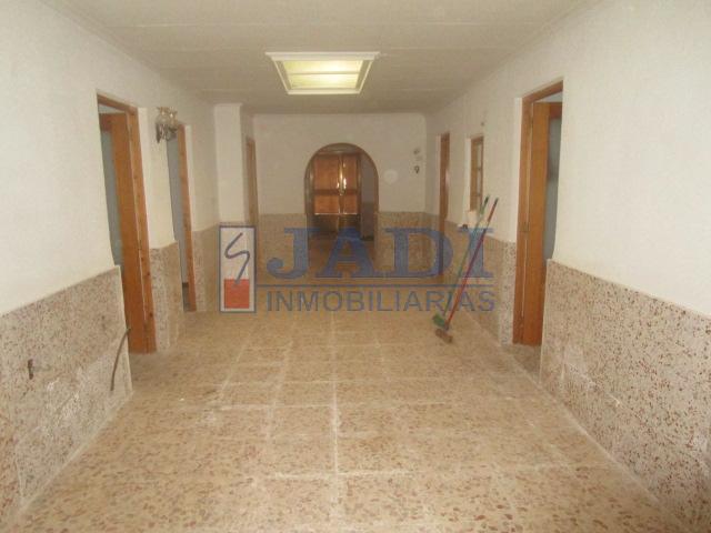 Venta de casa en Valdepeñas