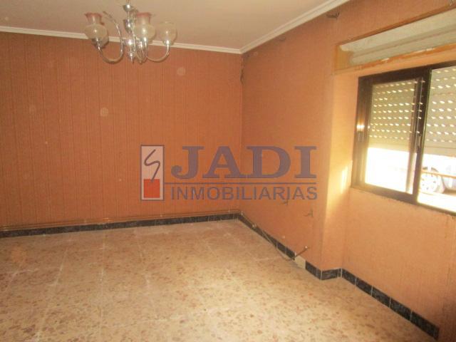 Venta de casa en Valdepeñas