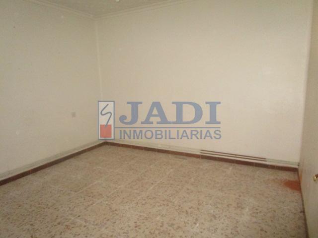 Venta de casa en Valdepeñas