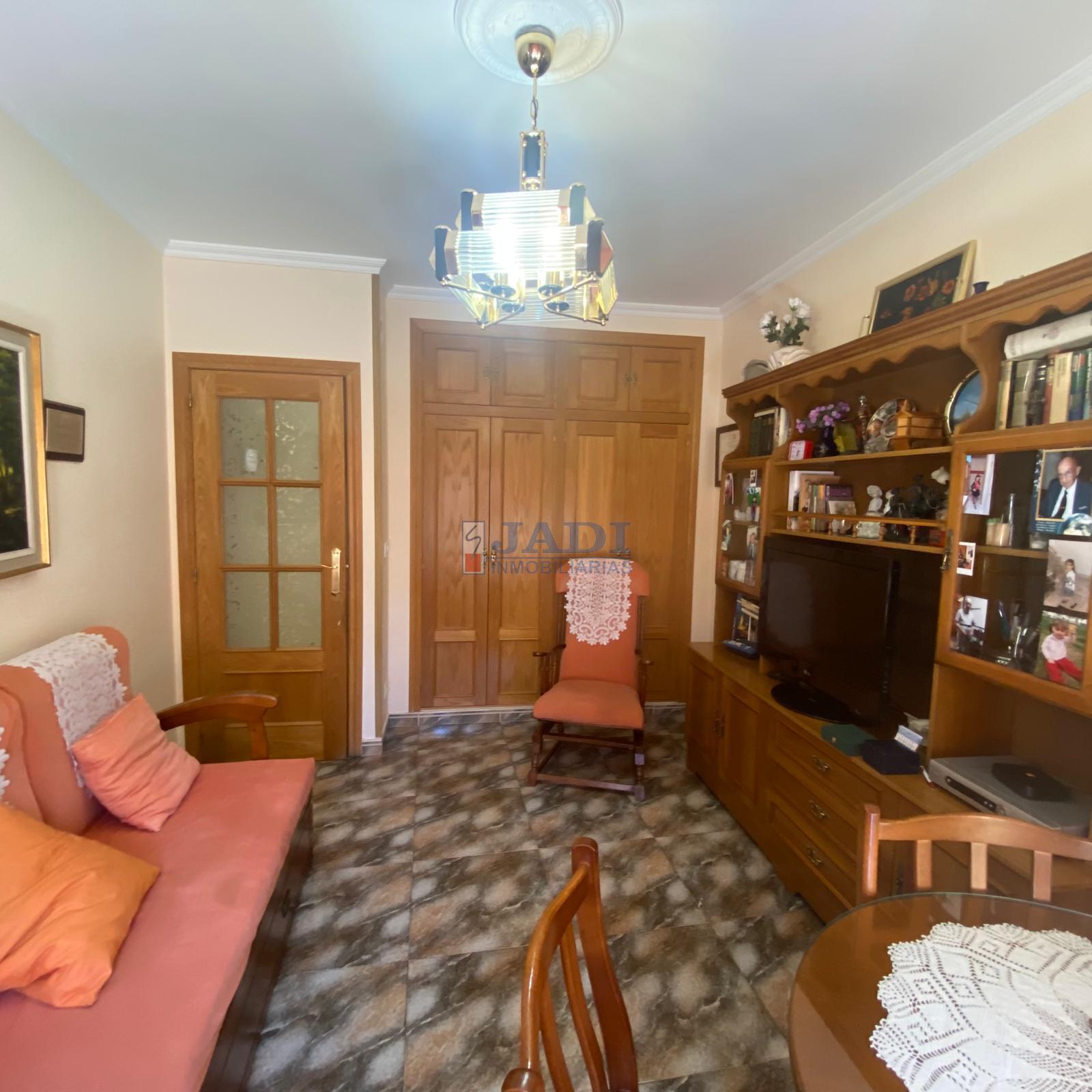 For sale of house in Valdepeñas