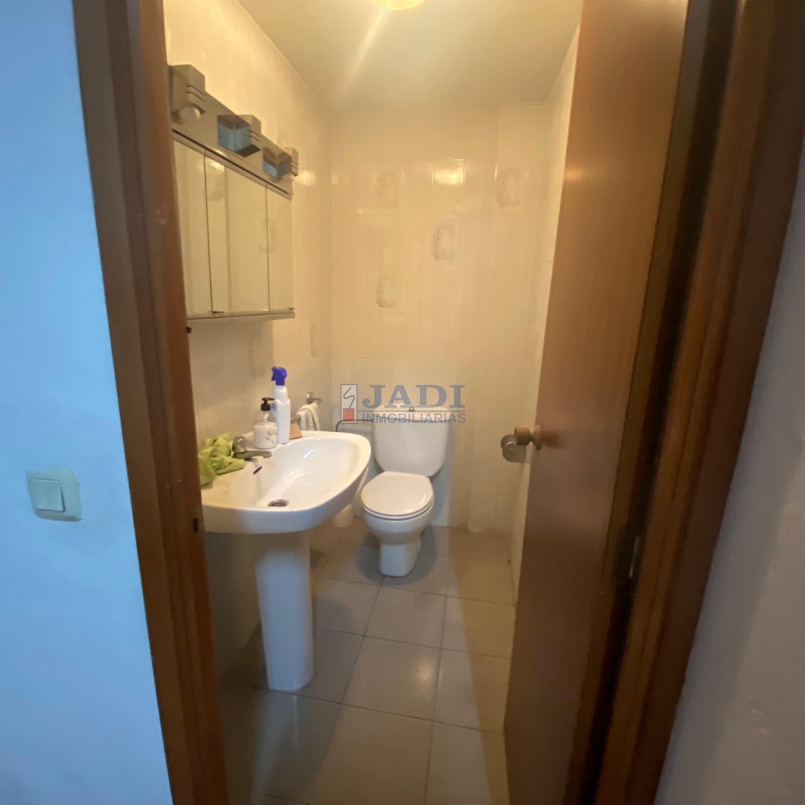 For sale of house in Valdepeñas