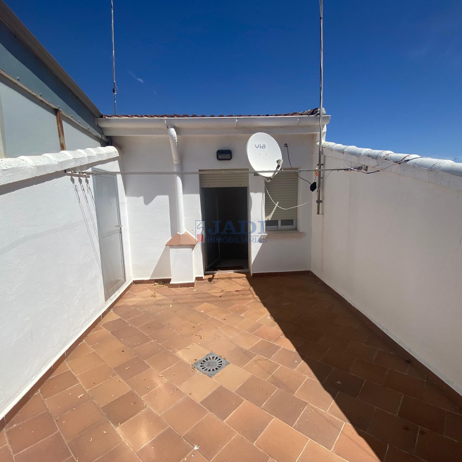 For sale of house in Valdepeñas