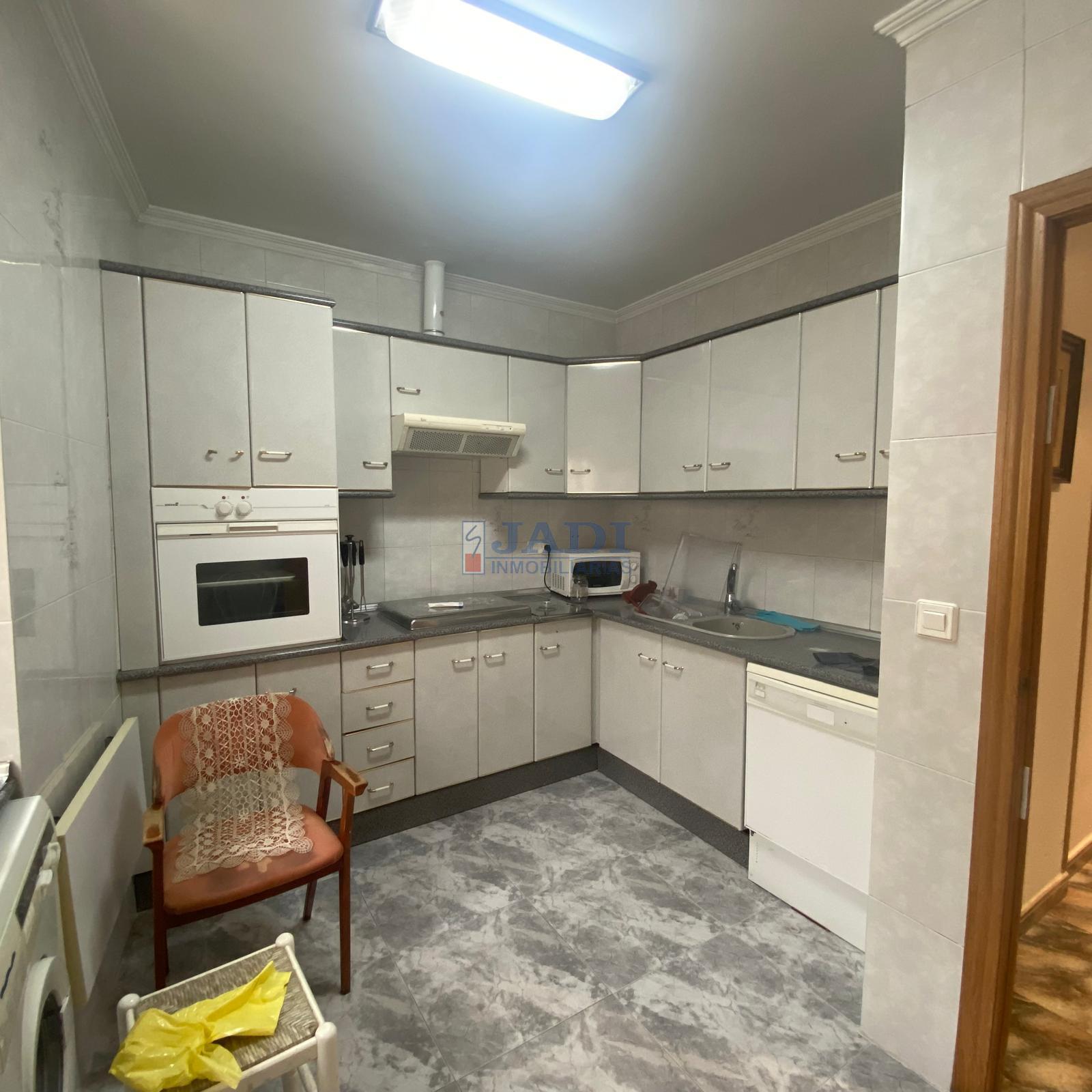 For sale of house in Valdepeñas