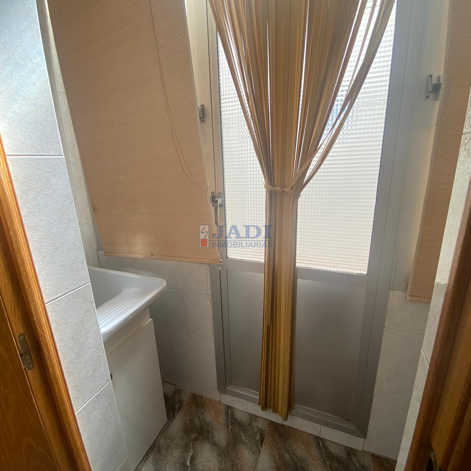 For sale of house in Valdepeñas