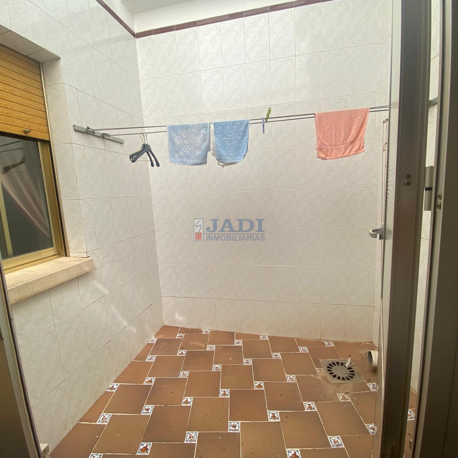 For sale of house in Valdepeñas