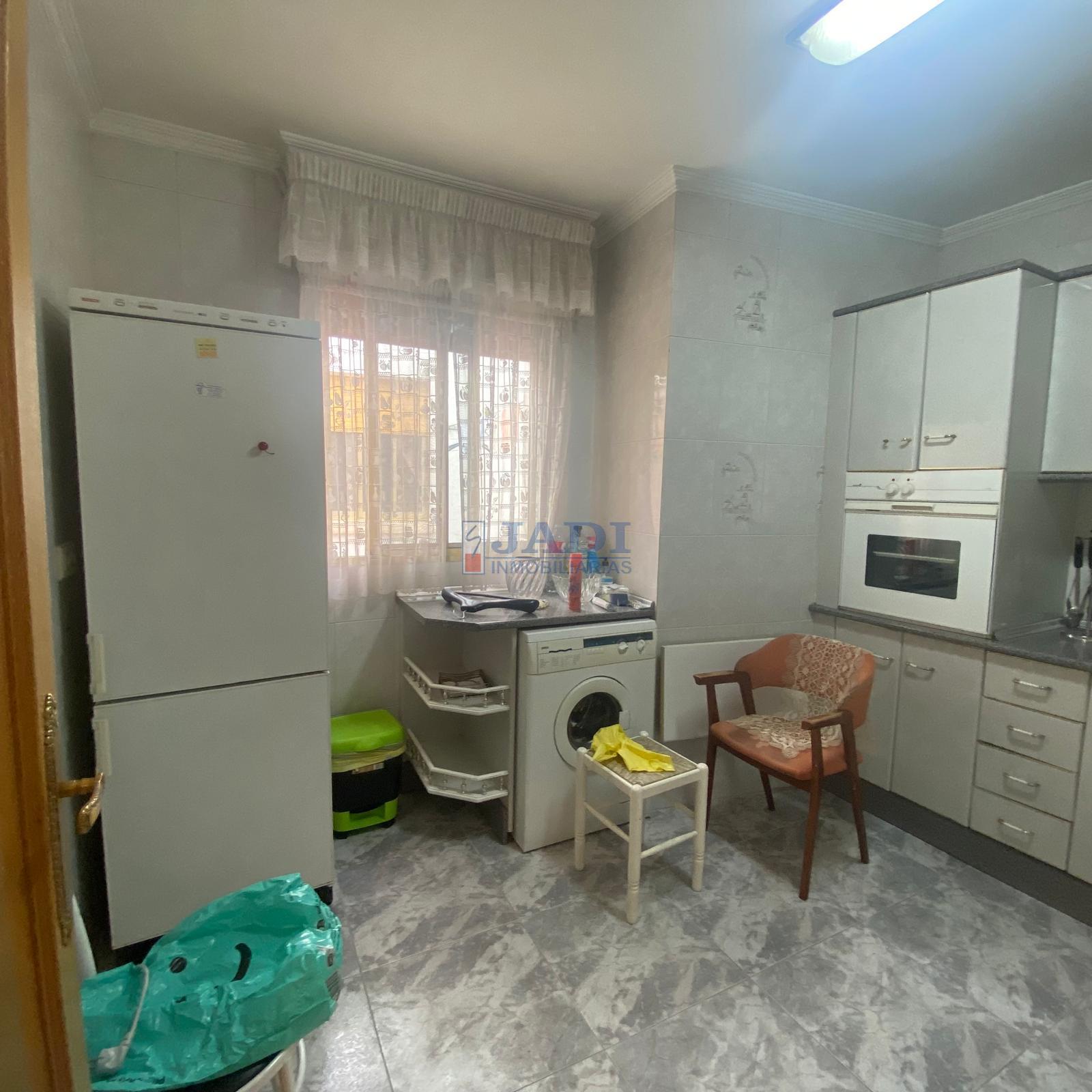 For sale of house in Valdepeñas