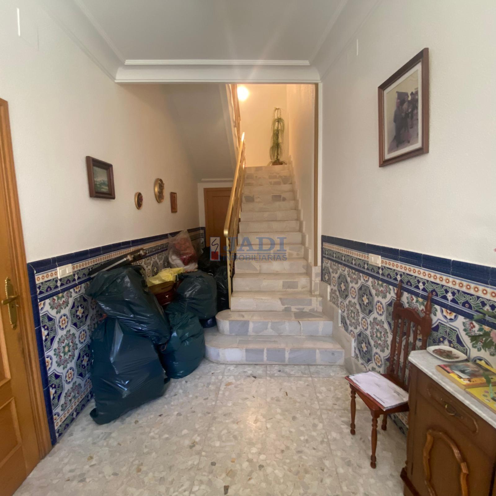 For sale of house in Valdepeñas