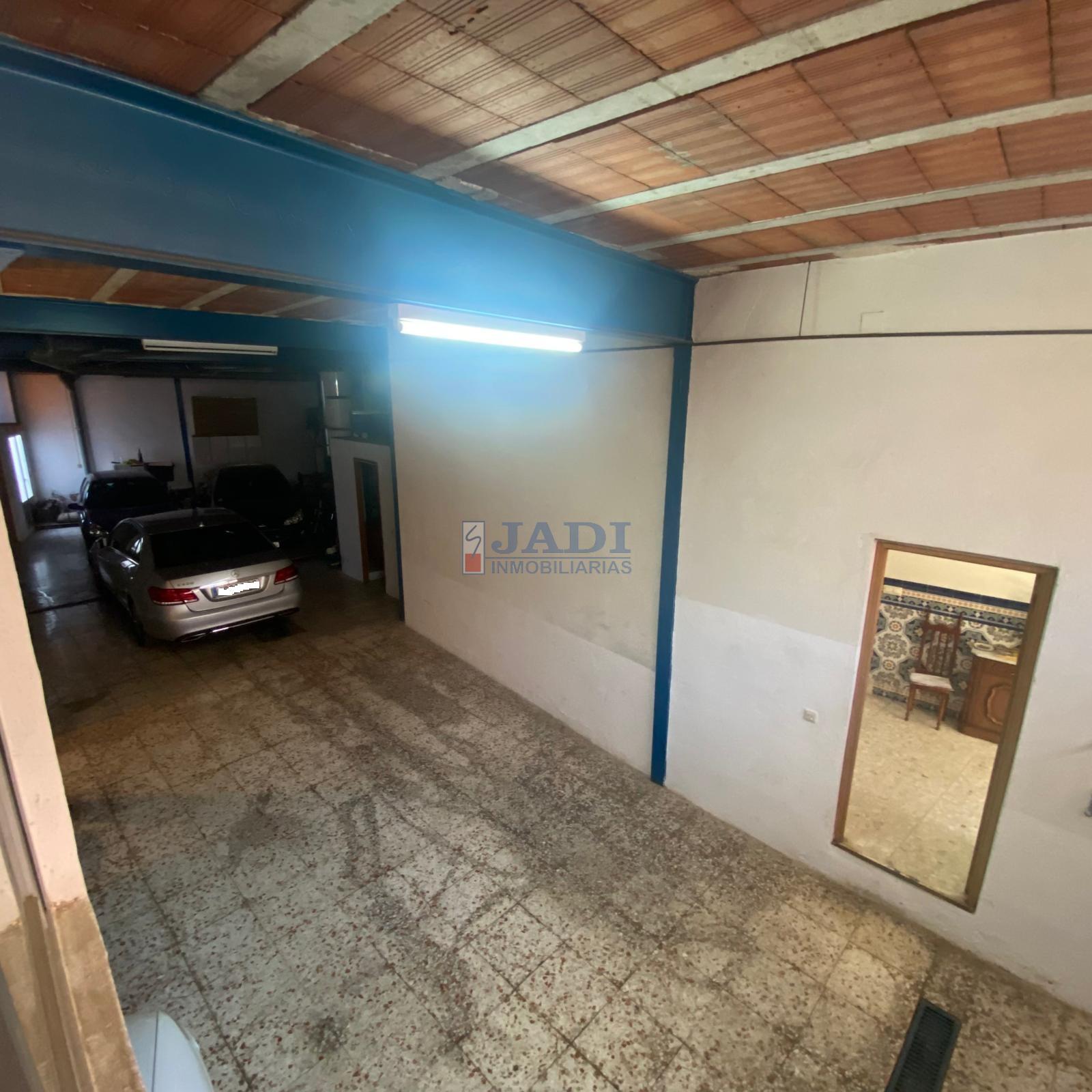 For sale of house in Valdepeñas