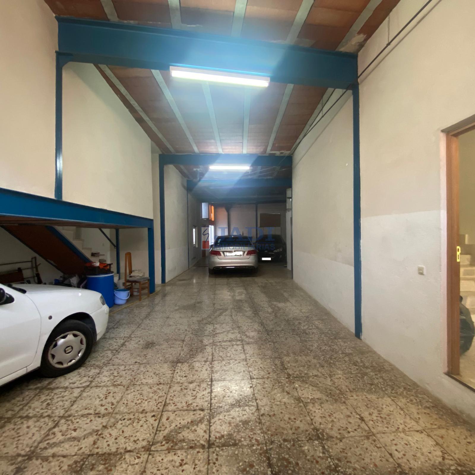 For sale of house in Valdepeñas