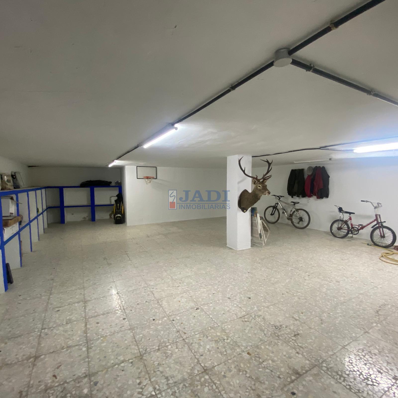Venta de casa en Valdepeñas