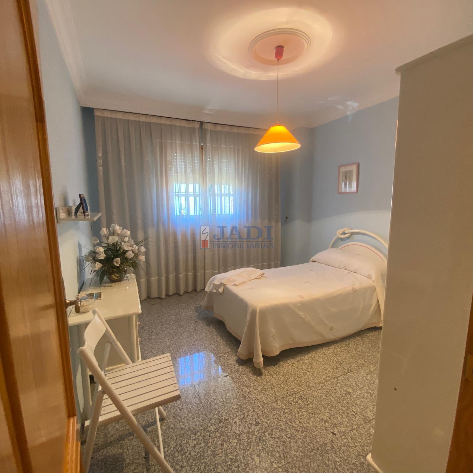 Venta de casa en Valdepeñas