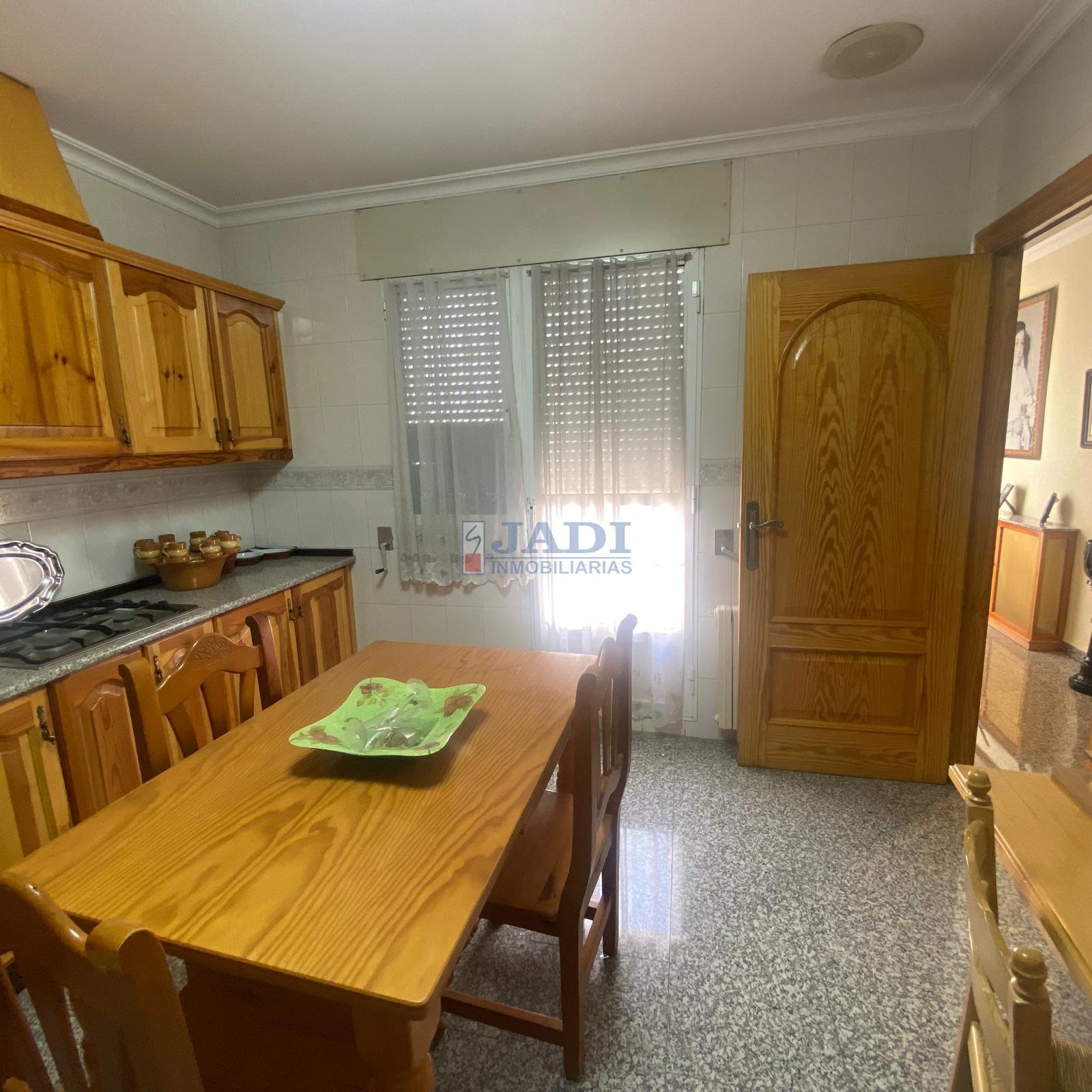 Venta de casa en Valdepeñas