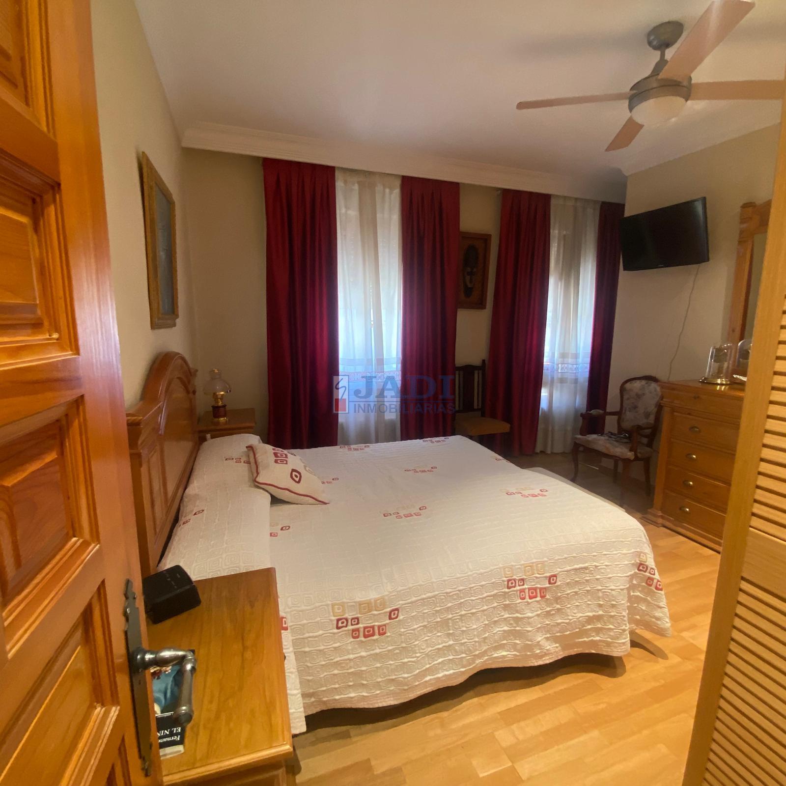 Venta de casa en Valdepeñas
