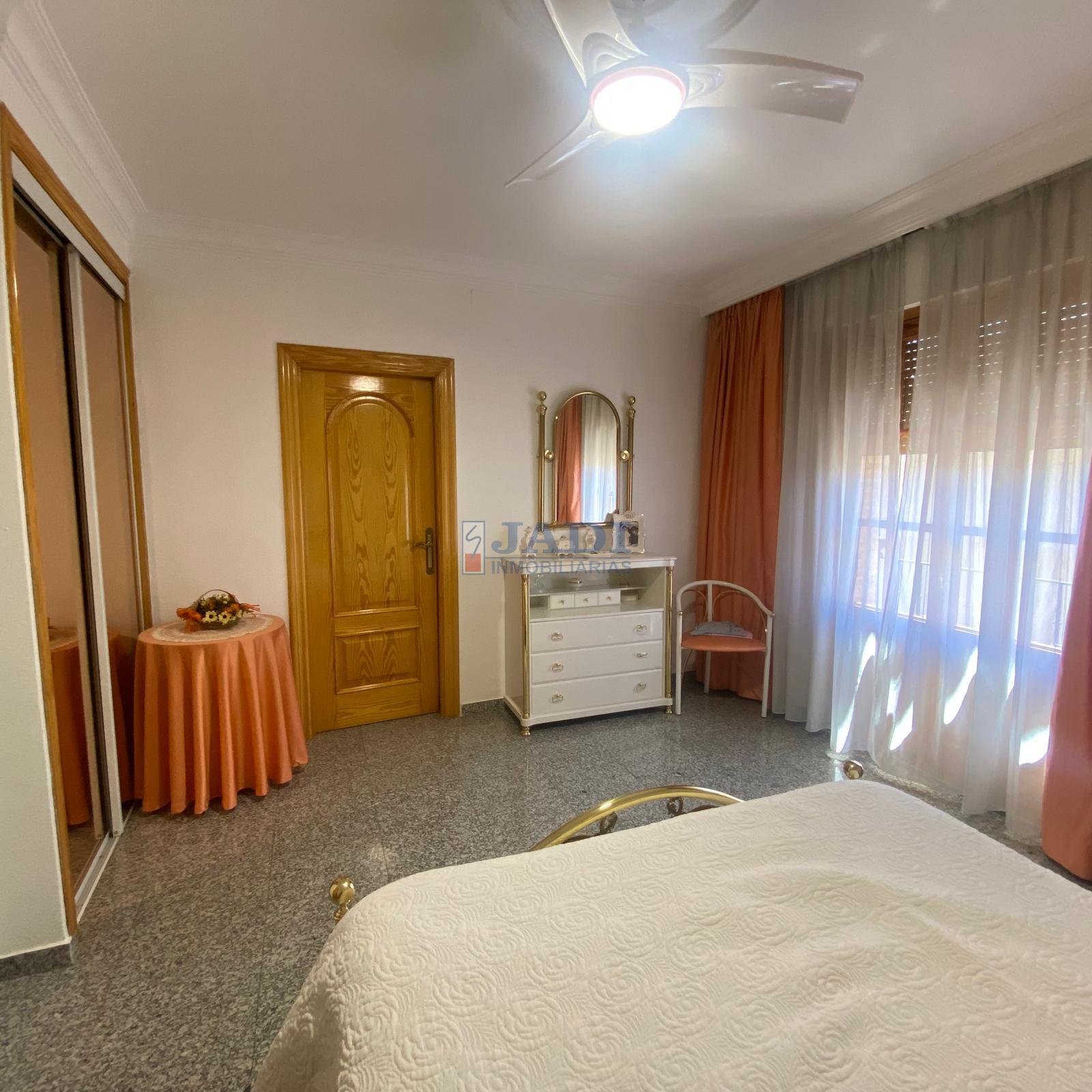 Venta de casa en Valdepeñas